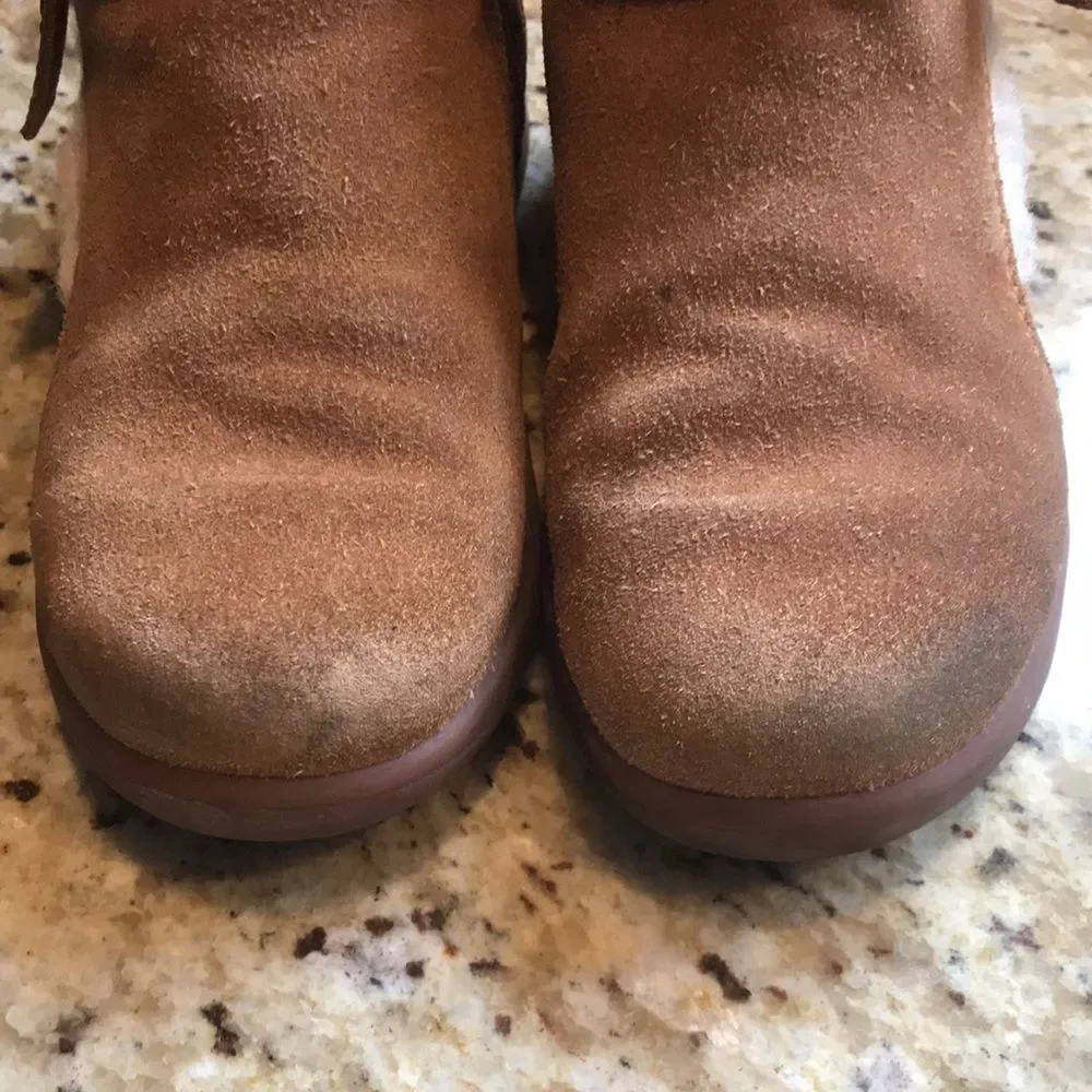 Ugg bow boots